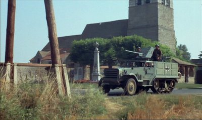 Wo bitte ist die 7. Kompanie geblieben001.jpg (91.25 Kio) Vu 7831 fois extrait du film:<br />"Mais ou est donc passée la 7e compagnie ?"