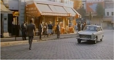 ainé Ferchaux 002.jpg (70.96 Kio) Vu 7738 fois extrait du film:<br />"L'ainé des Ferchaux"