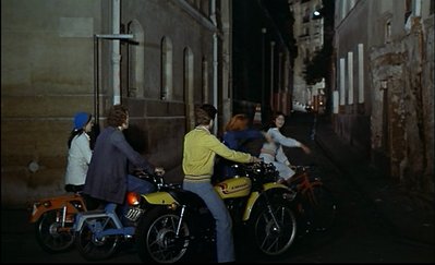 Les Gaspards 002.jpg (71.94 Kio) Vu 10618 fois extrait du film:<br />"Les Gaspards"