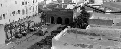 CMDAS001.jpg (42.47 Kio) Vu 14266 fois extrait du film:<br />"Cent mille dollars au soleil"