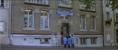Bancs Publics 003.jpg (76.43 Kio) Vu 12194 fois Extrait du film :<br />"Bancs Publics"