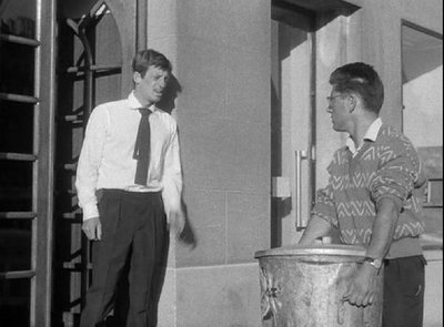 Ausser Atem001.jpg (111.29 Kio) Vu 27405 fois Extrait du film<br />"A bout de souffle"