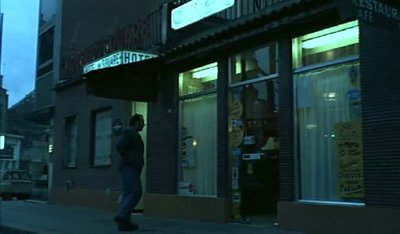 bar square louise de marillac002.jpg (69.09 Kio) Vu 17462 fois Extrait du film:<br />"Tchao Pantin"