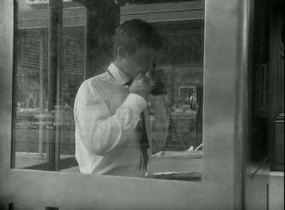 Ausser Atem009.jpg (83.23 Kio) Vu 24396 fois Extrait du film:<br />"A bout de souffle"