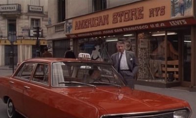 extrait du film:<br />&quot;Le fou du labo IV&quot;