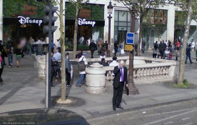 Le même passage souterrain à hauteur du 44 avenue des Champs Elysées aujourd'hui