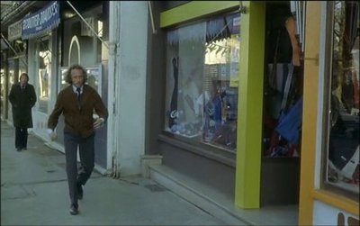 Extrait du film:<br />&quot;Je suis timide mais je me soigne&quot;