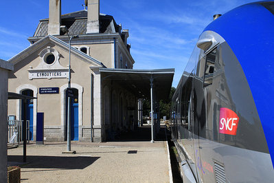 gare eymoutiers.JPG
