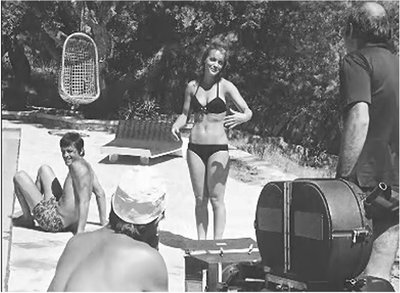 Photos du tournage du film:<br />&quot;La Piscine&quot;