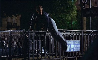 extrait du film:<br />&quot;Le professionnel&quot;