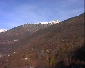 Point de vue différent mais c'est la même montagne.