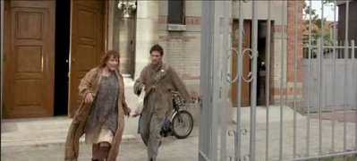 Mein Leben ist die Hölle001.jpg (77.65 Kio) Vu 6295 fois Extrait du film:<br />"Ma vie est un enfer"