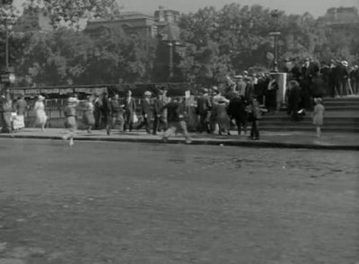 Extrait du film:<br />&quot;Boudu&quot; 1932
