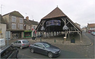 place du Marché MILLY.jpg