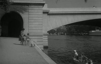 Im Zeichen des löwen-114.jpg (23.27 Kio) Vu 48966 fois extrait du film:<br />"Le signe du lion"