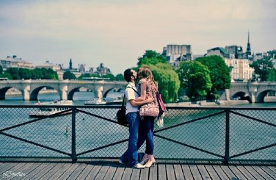 amoureux-pont-des_arts.jpg